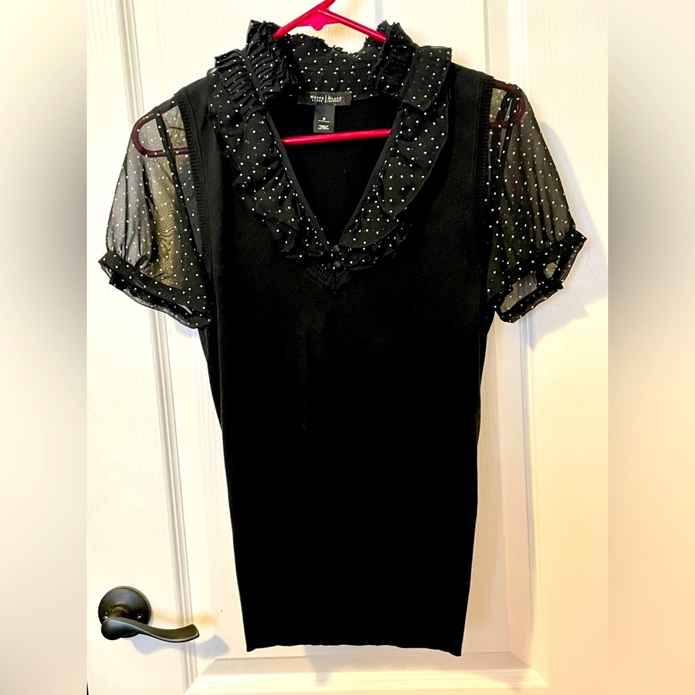 Gorgeous & ComfortableWHBM Top (Sweater Top) in Like New Condition  🖤 Small